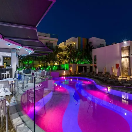 Tasia Maris Oasis 3*