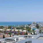Tasia Maris Oasis أيا نابا