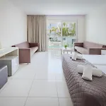 Tasia Maris Oasis Otel 3*