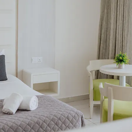 Tasia Maris Oasis Hotel