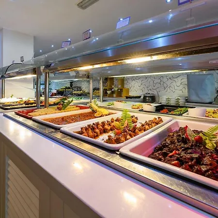 Tasia Maris Oasis Agia Napa