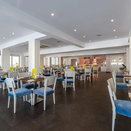 Tasia Maris Oasis מלון