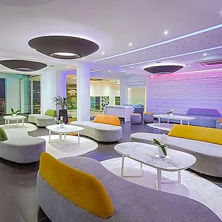 Tasia Maris Oasis מלון