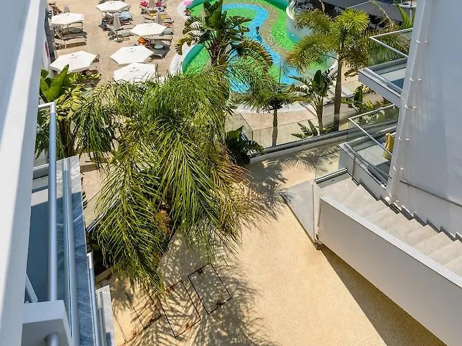 Tasia Maris Oasis Hotell 3*