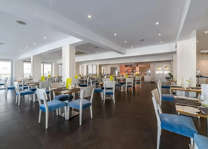 Tasia Maris Oasis Hotell