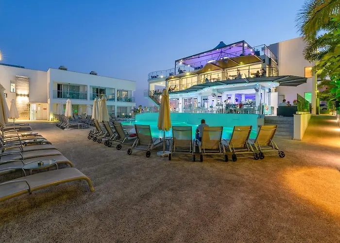 Tasia Maris Oasis Ayia Napa