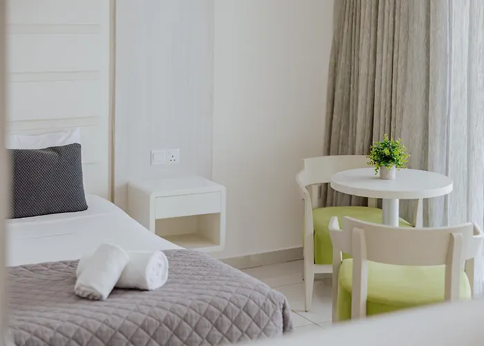 Tasia Maris Oasis Hotell