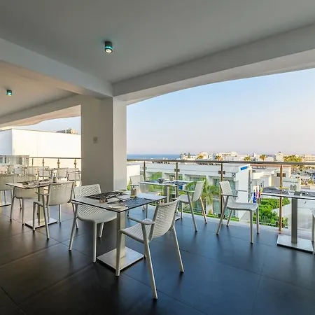 Tasia Maris Oasis Hotel 3*